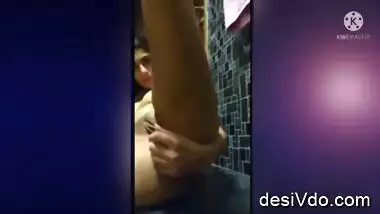 cute college beauty vasanthi self recorded mms