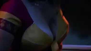 Chalti Bus Me Raseeli Bhabhi Ki Choot Li